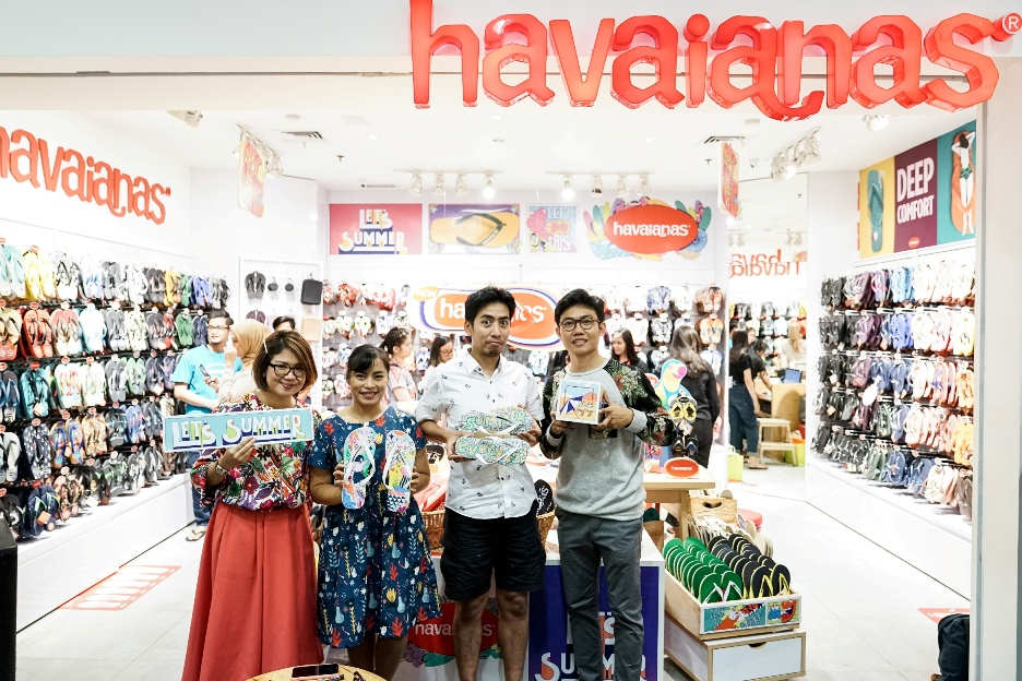Margret Marito, Diela, Emte, Rizky Fauzy di peluncuran kampanye 'Let's Summer'.